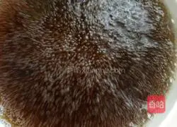 Illustration of how to make noodles with scallion oil 8