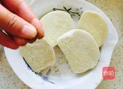 (Breakfast) Illustration of how to make grilled steamed buns 6