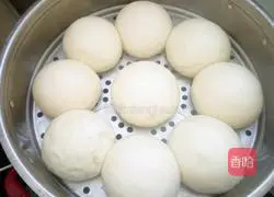 Illustration of how to make milk-flavored steamed buns 12