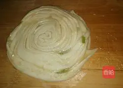 Illustration of how to make Taiwanese hand cakes 8