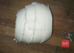 Illustration of how to make pan-fried steamed buns 1