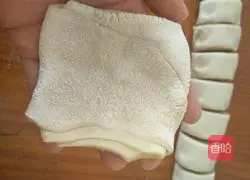 Illustration of how to make prunes and floss sesame cakes 9