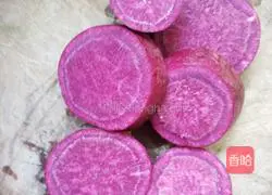 Illustration of how to make purple sweet potato and pumpkin blossom steamed buns 1