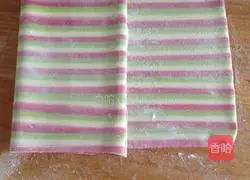 Rainbow Illustration of how to make wontons 15