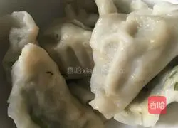 Illustration of how to make coriander dumplings 6