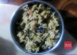 Illustration of how to make fried rice with fungus and sausage 6