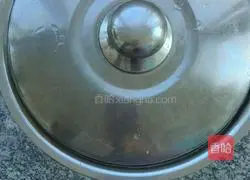 Illustration of how to cut steamed buns 3