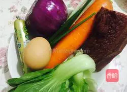 Illustration of how to make fried rice with bacon, ham and sausage 1