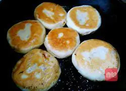 Illustration of how to make carrot pie 10