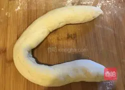 Illustration of how to make pickled cabbage and pork buns 12