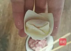 Illustration of how to make wontons in clear soup 7