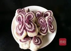 Illustration of how to make purple potato butterfly steamed buns 13