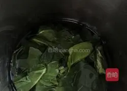 Illustration of how to make rainbow striped noodles 3