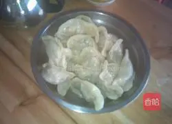 Illustration of how to make leek and radish dumplings 11