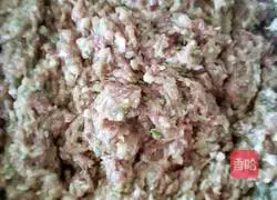 Illustration of how to make three fresh wontons 1