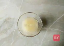 Illustration of how to make prunes and pork belly patties 1