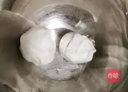 Illustration of how to make glutinous rice dumplings with fruit 4