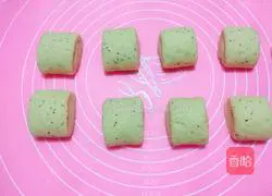 Illustration of how to make bean dregs steamed buns 10