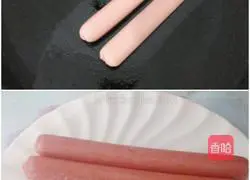 Illustration of how to roll ham sausage with egg pancake 5