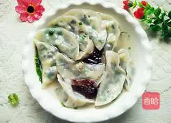 Illustration of how to make vegetarian Sanxian dumplings 15