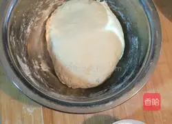 Illustration of how to make mushroom, pork and shrimp dumplings 8