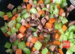 Fried rice with diced vegetables and soy sauce.Recipe 7