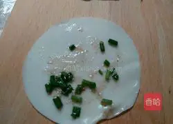 Illustration of how to make layer cakes with dumpling skins 3