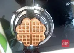 Illustration of how to make cocoa waffles 13