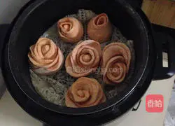 Illustration of how to make carrot and rose steamed buns 13