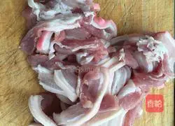 Illustration of how to make big meat fried noodles 2