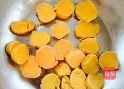 Illustration of how to make sweet potato and five-spice sesame scones 2