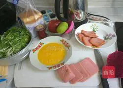 Illustration of how to make ham sandwich 1