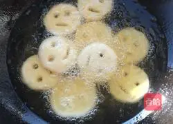 Illustration of how to make baby potato pancakes 7