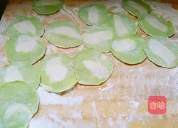 Illustration of how to make colorful dumplings 3