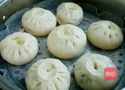 Illustration of how to make leek vegetarian buns 22