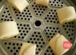 Illustration of how to make scallion steamed buns 11