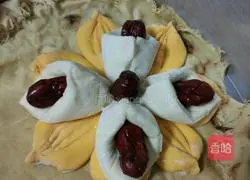 Illustration of how to make pumpkin and jujube steamed buns 12