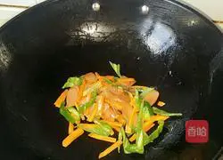 Illustration of how to make vegetarian fried noodles 6