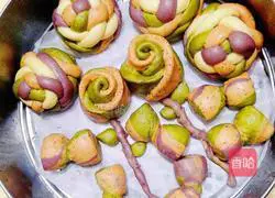 How to make Hydrangea Steamed Buns 12