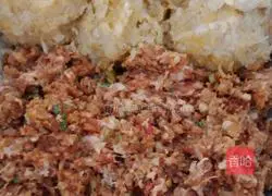 Illustration of how to make pickled cabbage pie 1