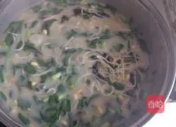 Illustration of how to make noodles with flour paste 16