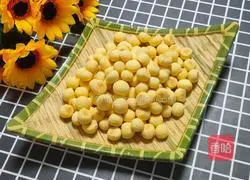 Illustration of how to make Wangzai steamed buns 14