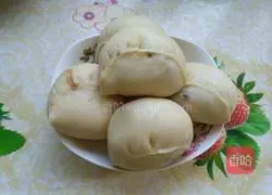 Illustration of how to make kidney bean and ingot steamed buns 7