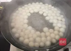 Illustration of how to make longan dumplings 5