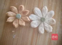 Illustration of how to make flower steamed buns 5