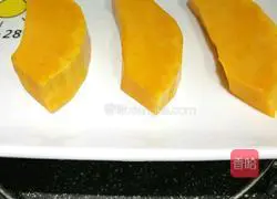 Illustration of how to make giant steamed buns 9