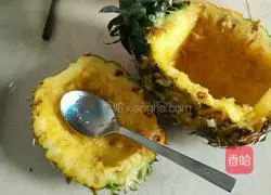 Illustration of how to make pineapple fried rice 2