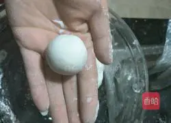 Black Illustration of how to make sesame glutinous rice balls 8