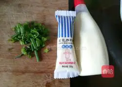 Illustration of how to make fried steamed buns 4