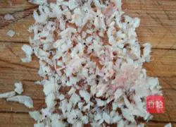 Illustration of how to make leek and meat dumplings 3